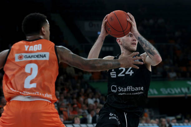 想的年轻球 想的年轻球