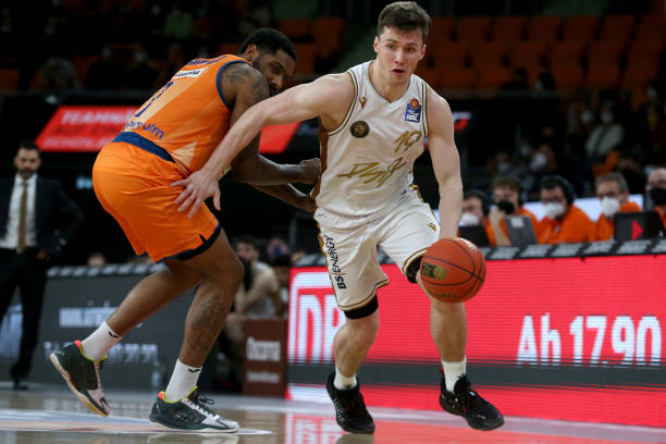 适当引入边 适当引入边