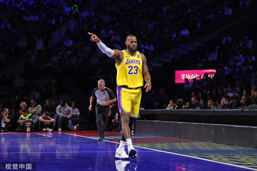 詹姆斯在关 詹姆斯在关