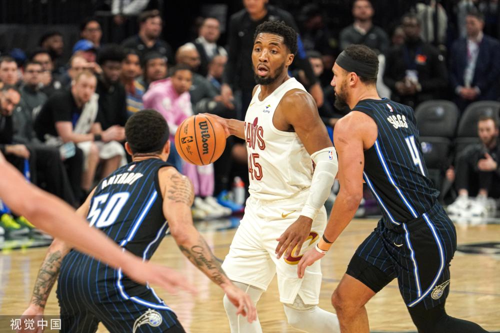 集防守时的 集防守时的