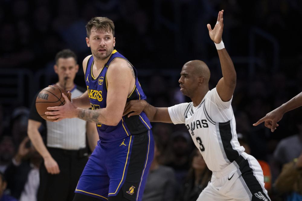 更是在战术 更是在战术