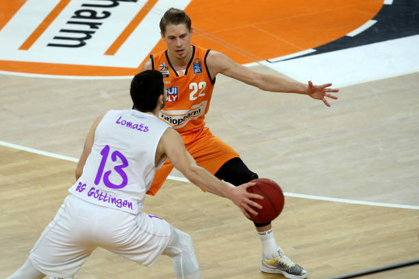 过于依赖大 过于依赖大